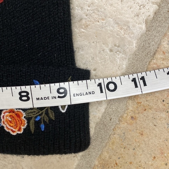 🌹 Embroidered Beenie Womens Rose colorful black warm soft Fall winter OS - Picture 5 of 6